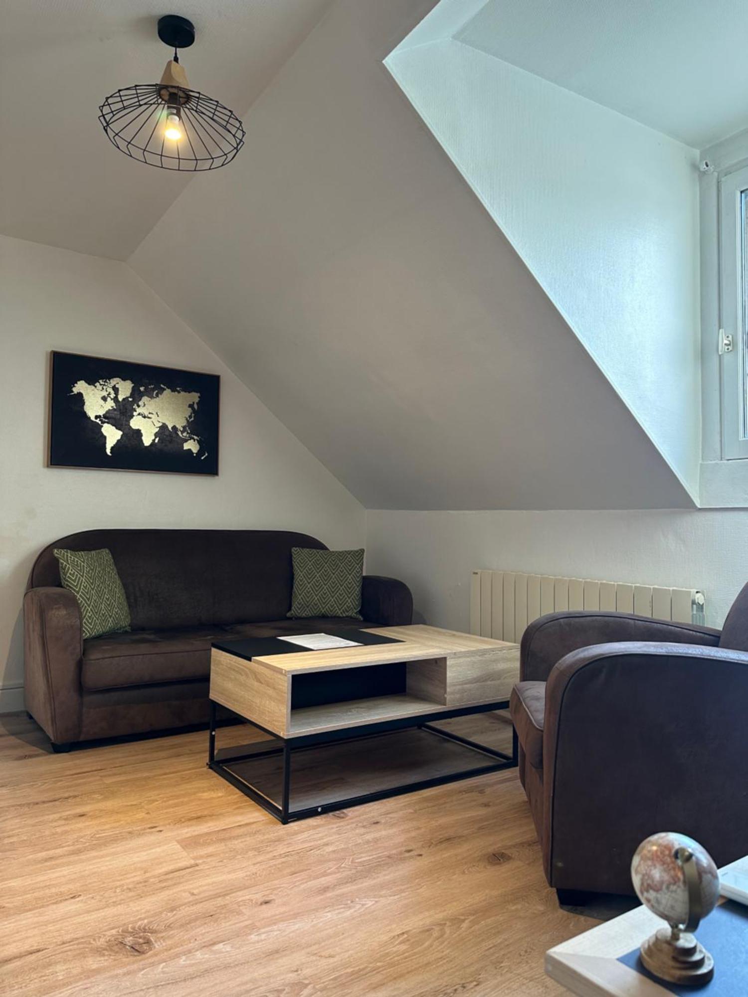 Le Du Square: Beauval Apartment